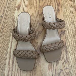 Dunes size 7
